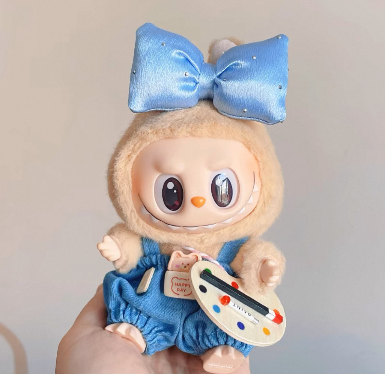 Labubu Renaissance Painter Whole Outfit