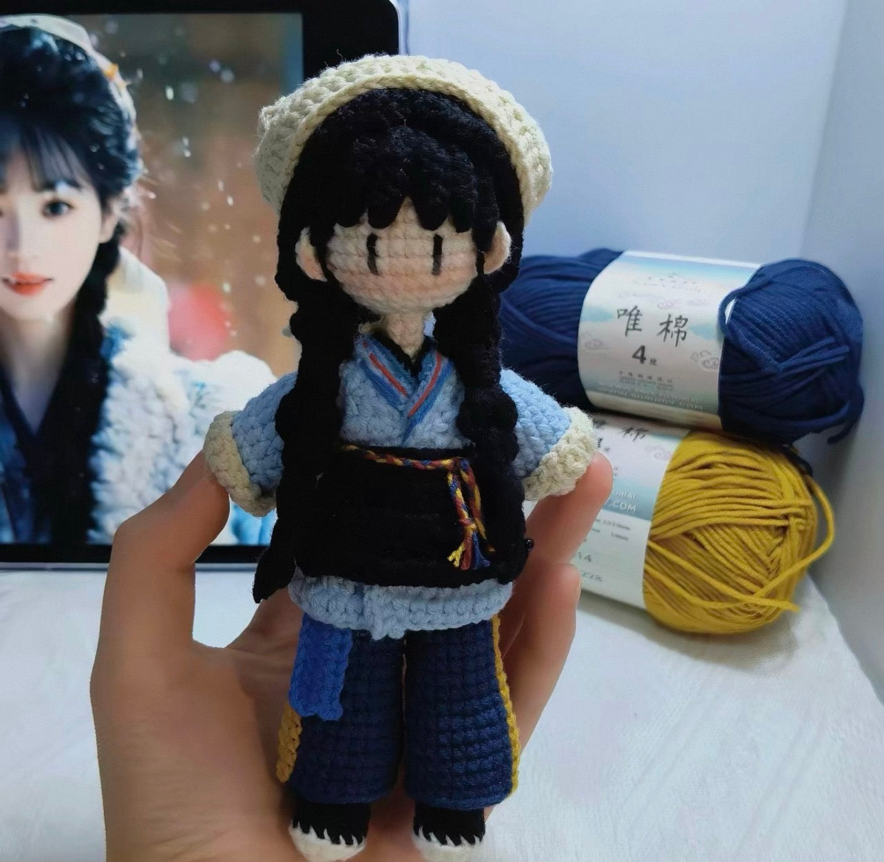 Pursuit of Jade Crochet Figurines: Xie Zheng and Fan Changyu