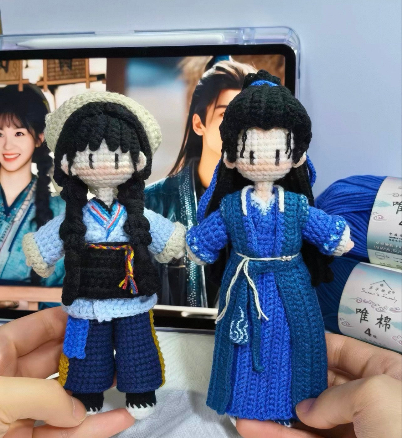 Pursuit of Jade Crochet Figurines: Xie Zheng and Fan Changyu